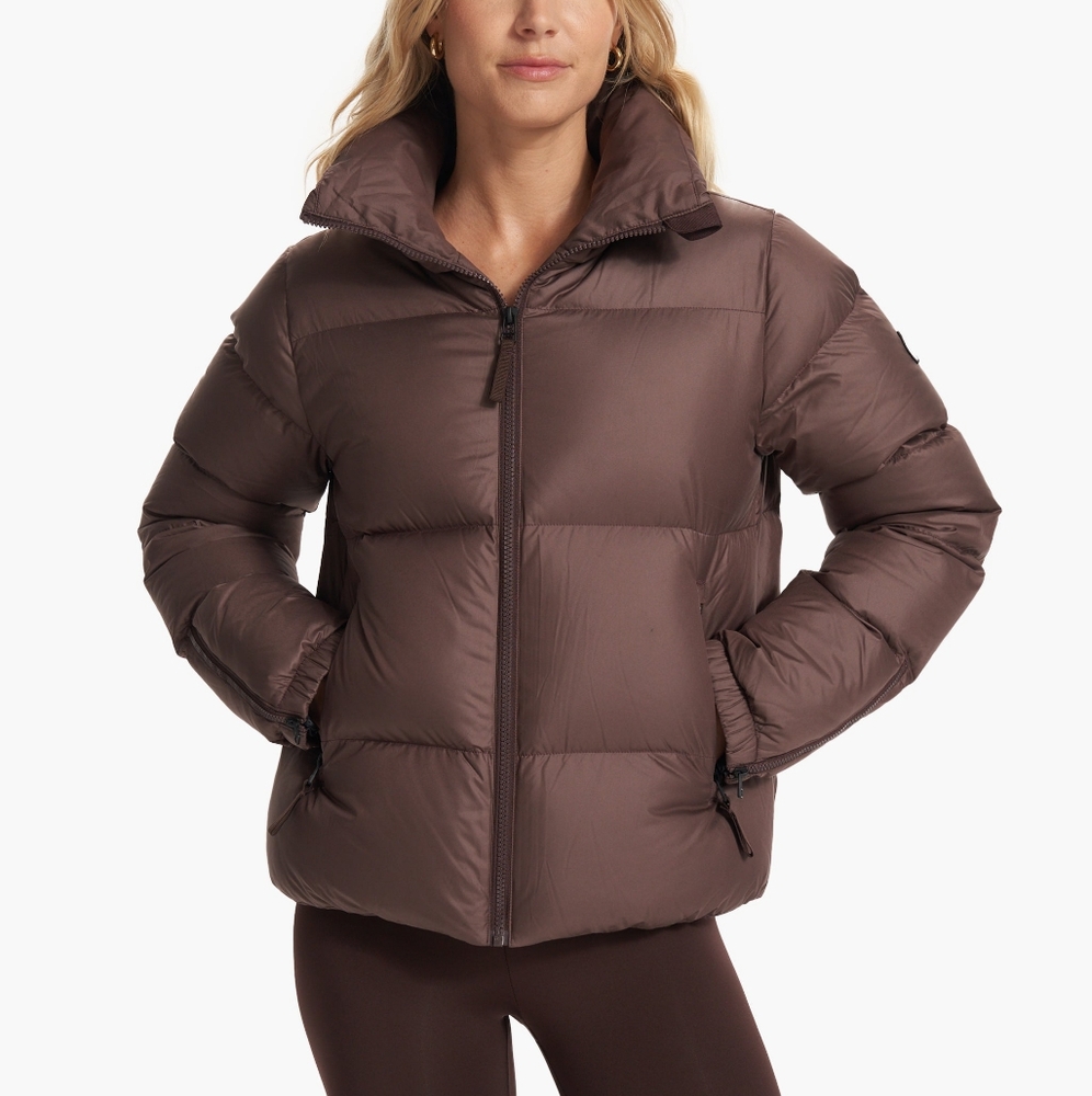 [SOLD] ❌ NWT Vuori HILLSIDE DOWN JACKET